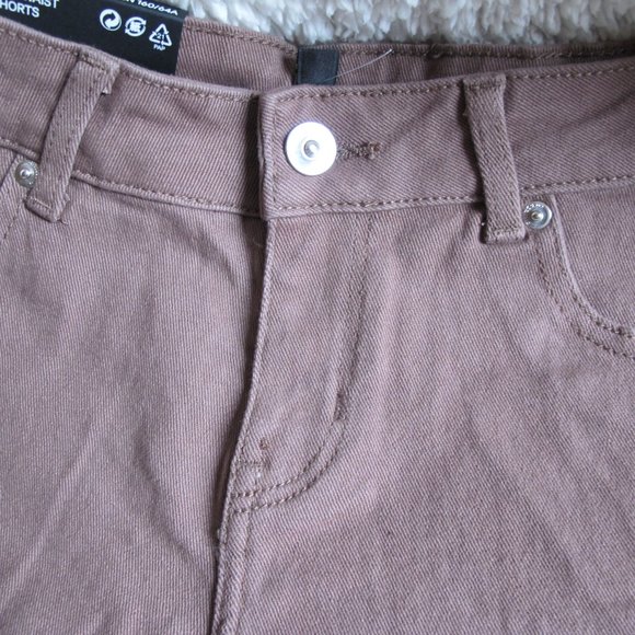 NWT H&M Divided Shorts - Picture 4 of 10